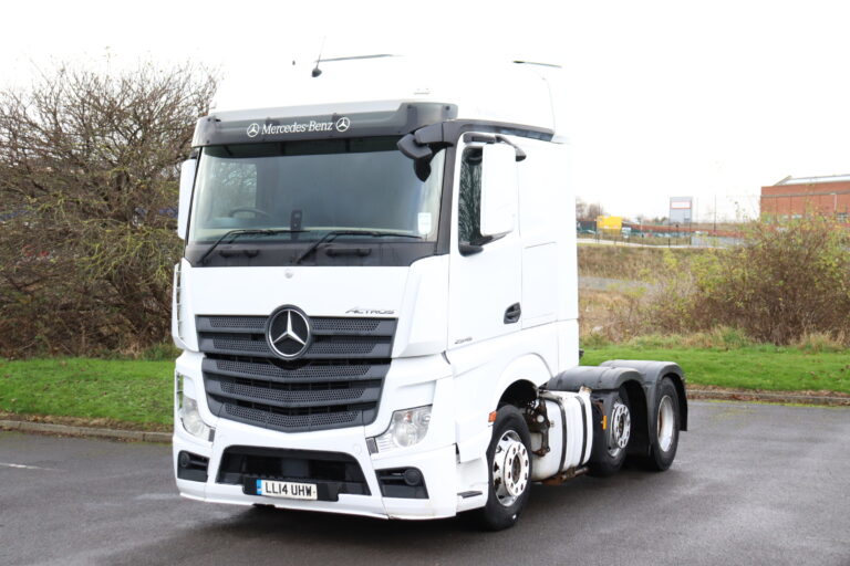 Mercedes Actros 2545 Bigspace Tractor Unit truck for slae comvex trucks export uk